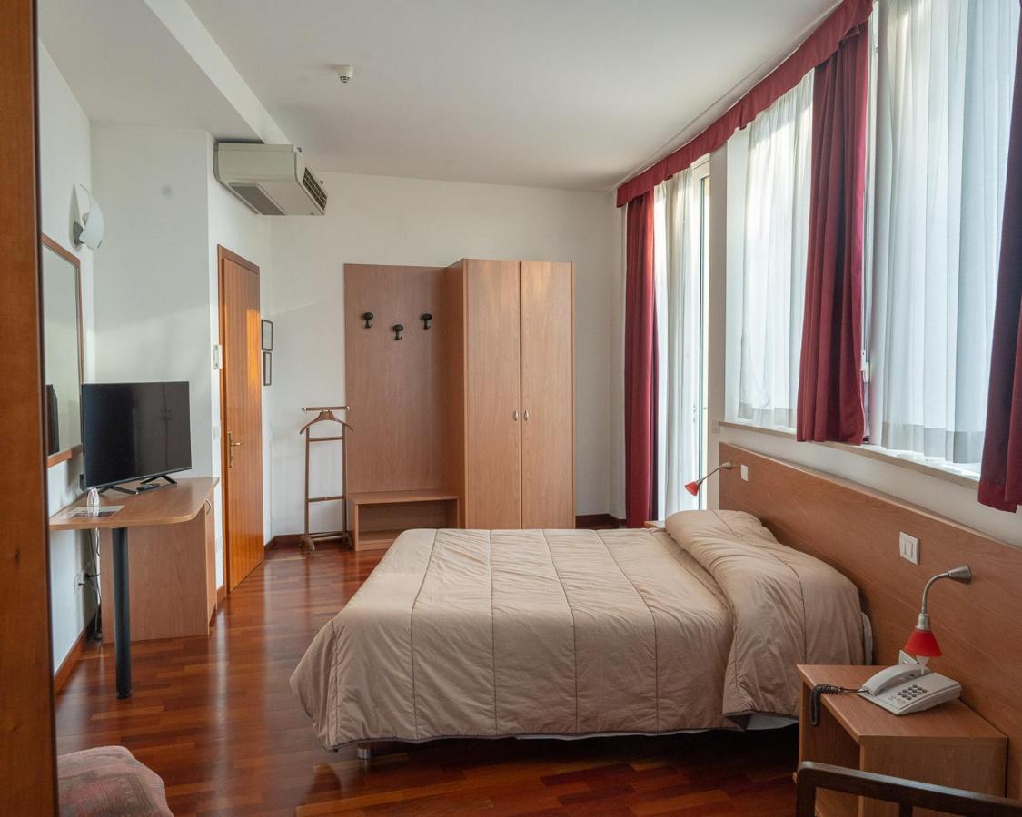 Hotel All’Oasi Paese Exterior foto